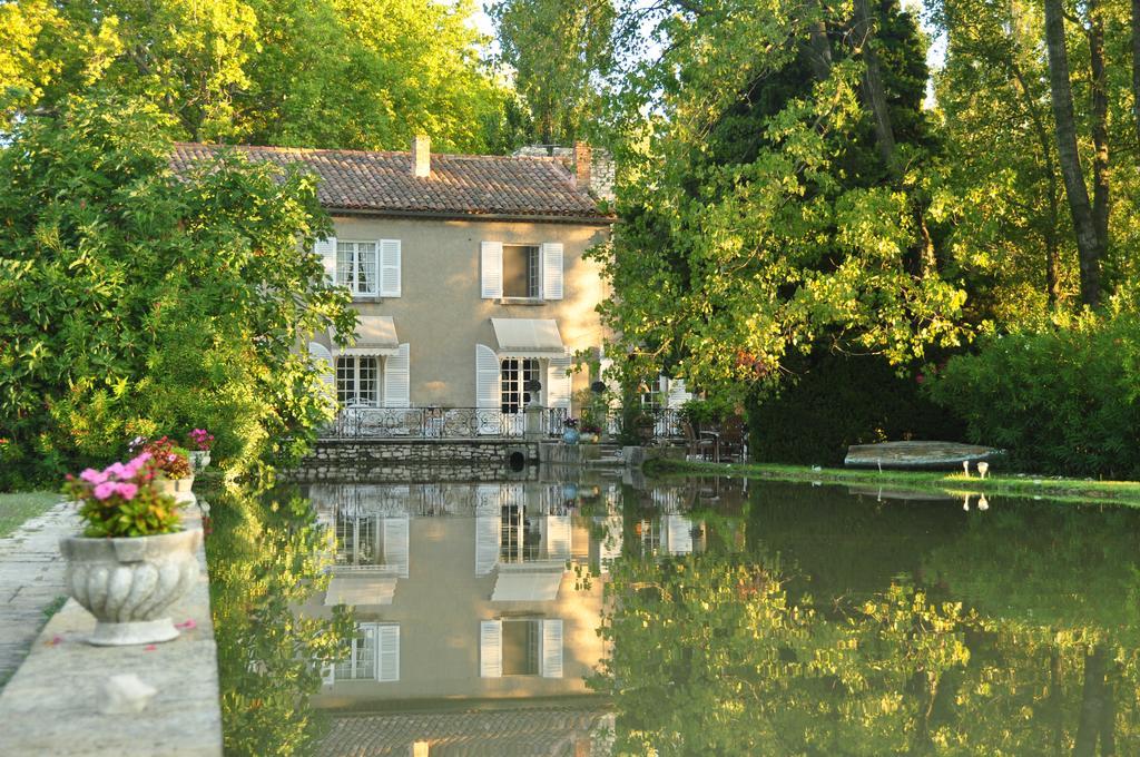 Domaine Du Moulin Saint-Laurent-des-Arbres Exterior photo