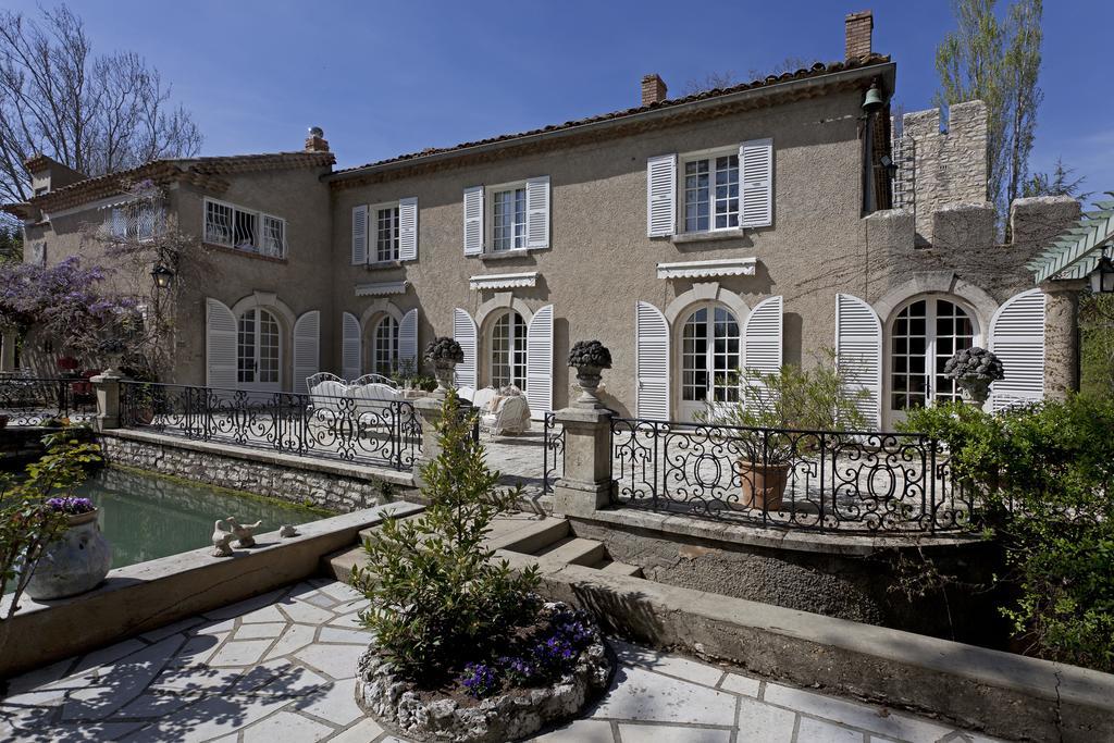Domaine Du Moulin Saint-Laurent-des-Arbres Exterior photo